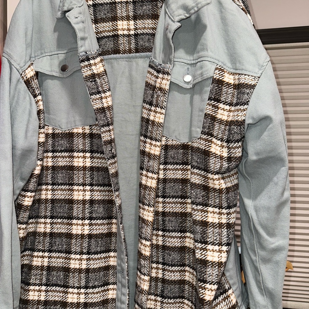 Plaid And Solid Jacket - image 4